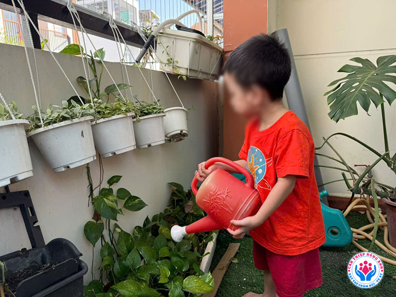 Những khoảnh khắc can thiệp thực tế tại trường mầm non.